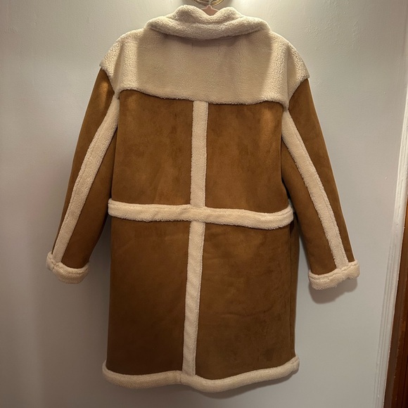 [BLANKNYC] Womens Oversized Tan Faux Suede and Sherpa Outerwear size S NWOT - Picture 2 of 7